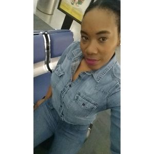 Meet your Posher, Evette